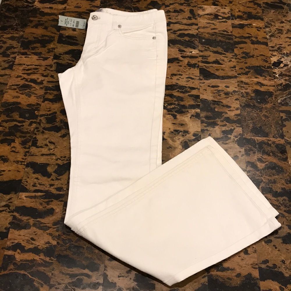 🎉last deal 🎉Cache boot cut jeans 👖